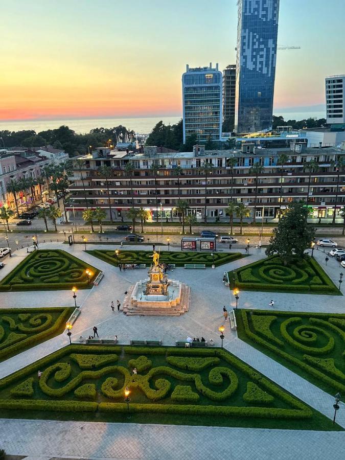 Apartment Boulevardside Batumi Esterno foto